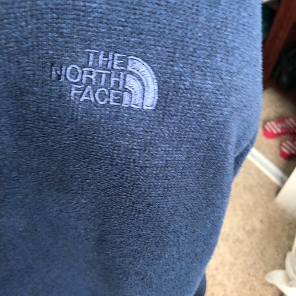 The North Face men’s quarter zip sweater. - Picture 5 of 5
